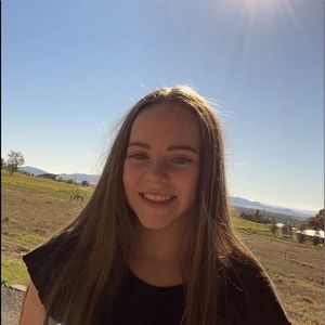 Meet your Posher, Holli